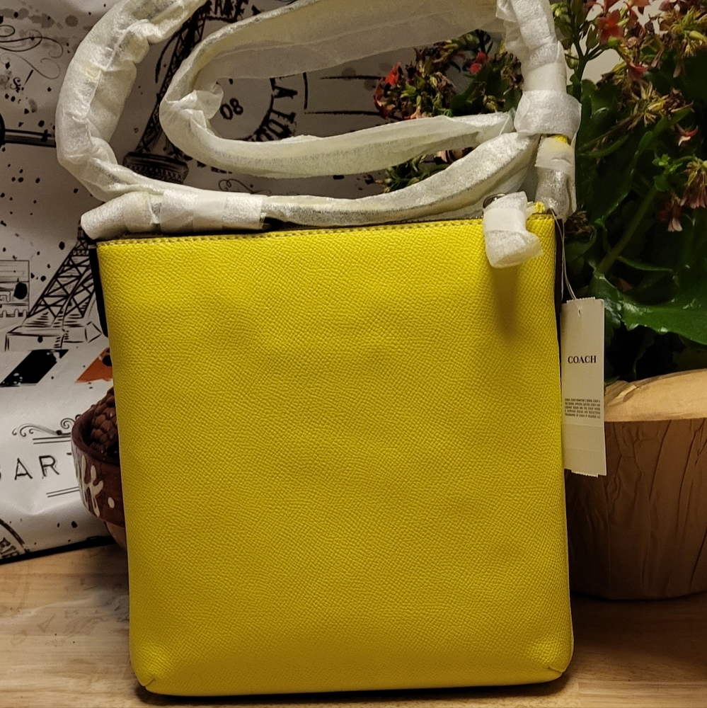🌞Final PRICE Coach Mini Rowan File Bag - Picture 6 of 13